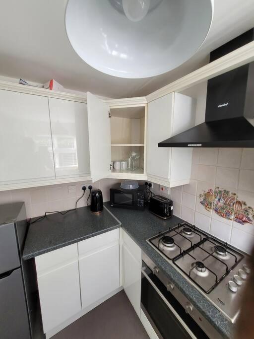 2 Bedroom End Of Terrace House Wellington (Shropshire) Exterior foto