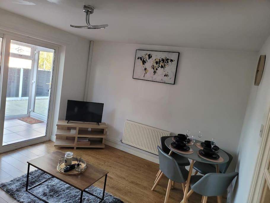 2 Bedroom End Of Terrace House Wellington (Shropshire) Exterior foto