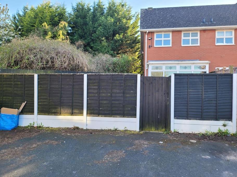 2 Bedroom End Of Terrace House Wellington (Shropshire) Exterior foto